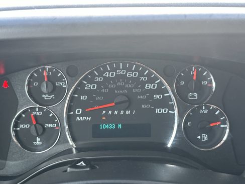Used 2025 GMC Savana 2500 w/ Driver Convenience Package RWD image 23