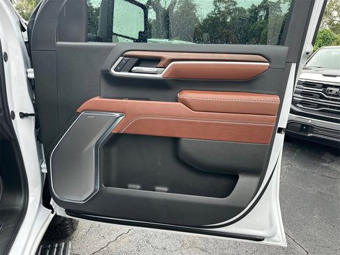 Used 2025 GMC Sierra 2500 Denali Ultimate image 15