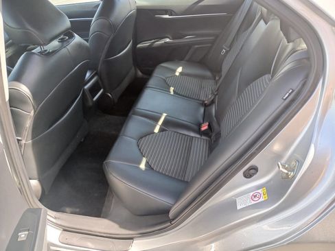Used 2019 Toyota Camry SE image 23