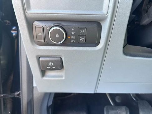 Used 2021 Ford F150 XLT image 19