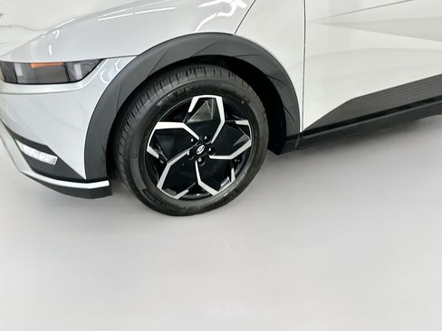 Used 2024 Hyundai Ioniq 5 SEL AWD/4WD image 11