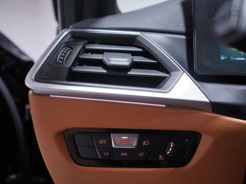 Used 2024 BMW 330i Sedan w/ Convenience Package image 18