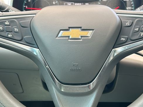 Used 2021 Chevrolet Malibu LT FWD image 23