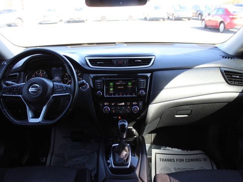 Used 2020 Nissan Rogue SV w/ Premium Package FWD image 22