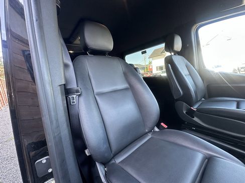 Used 2019 Mercedes-Benz Sprinter 2500 image 29