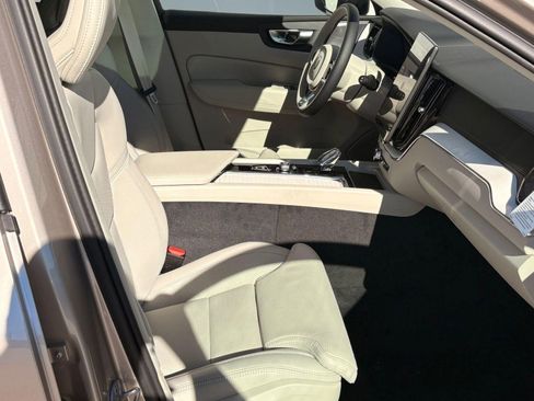 New 2026 Volvo XC60 B5 Ultra w/ Climate Package image 27