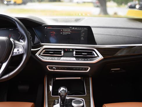 Used 2021 BMW X5 xDrive45e w/ Premium Package 3 image 44