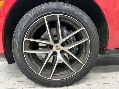 Used 2022 Porsche Macan image 30