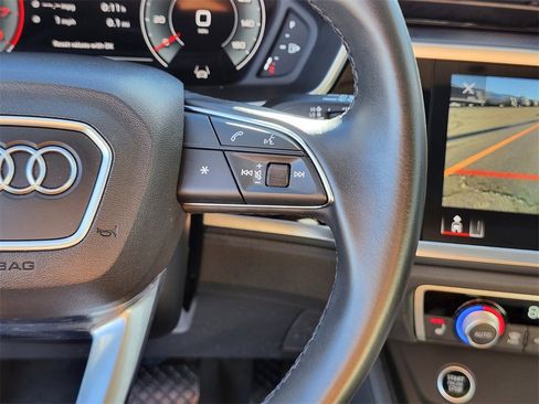 Used 2024 Audi Q3 2.0T Premium Plus image 27