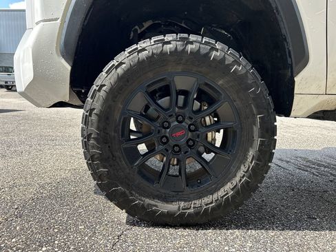 Used 2022 Toyota Tundra SR5 w/ Convenience Package RWD image 7