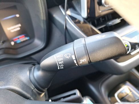 Used 2021 Toyota Corolla LE image 23