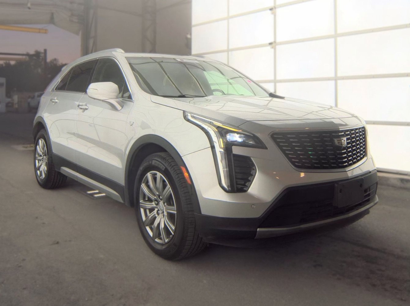 Used 2019 Cadillac XT4 Premium Luxury w/ Enhanced Visibility Package AWD/4WD image 3