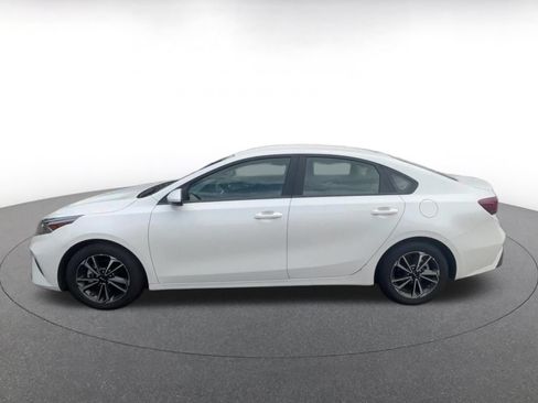 Used 2024 Kia Forte LXS FWD image 9