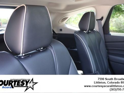 Used 2024 Acura MDX SH-AWD w/ Advance Package image 32