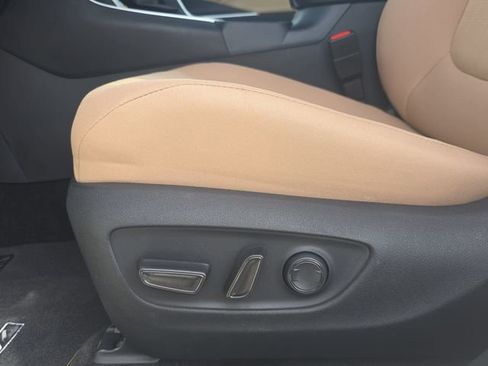 New 2025 Toyota RAV4 XLE image 28