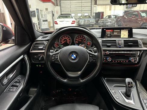 Used 2018 BMW 330i xDrive 330i xDrive AWD 4dr Sedan image 19