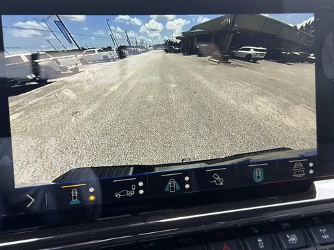 New 2026 Chevrolet Silverado 2500 ZR2 AWD/4WD image 36