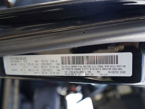 Used 2018 Jeep Wrangler Rubicon AWD/4WD image 14