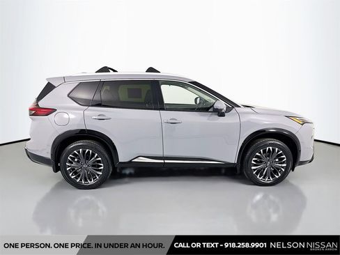Certified 2025 Nissan Rogue Platinum AWD/4WD image 4