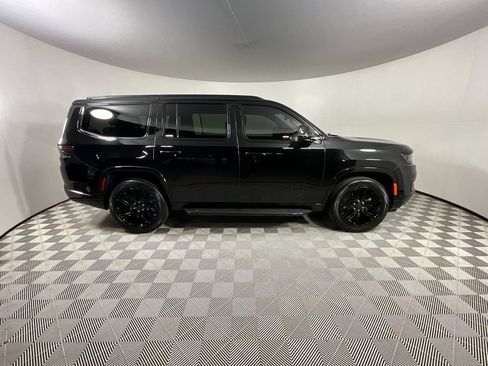 Used 2025 Jeep Wagoneer Series II w/ Premium Group I image 5