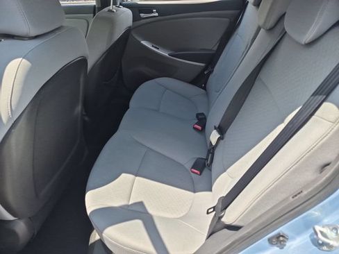 Used 2013 Hyundai Accent SE FWD image 20