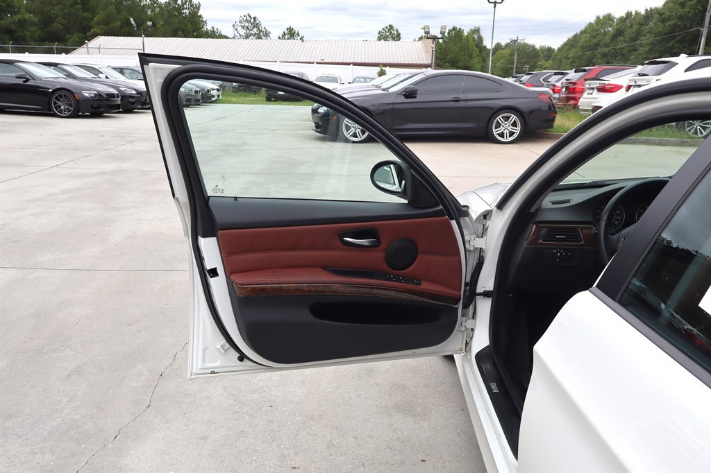 Used 2006 BMW 325i Sedan RWD image 27