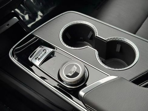 New 2025 Cadillac Lyriq Luxury image 30