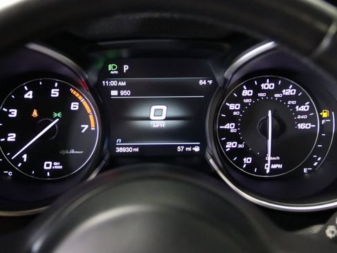 Used 2022 Alfa Romeo Stelvio Ti image 44