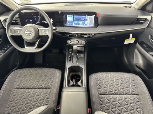 New 2025 Nissan Kicks SV image 23