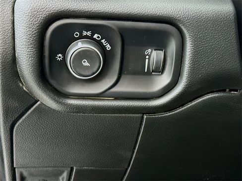 Used 2022 RAM 2500 Tradesman w/ Chrome Appearance Group image 20