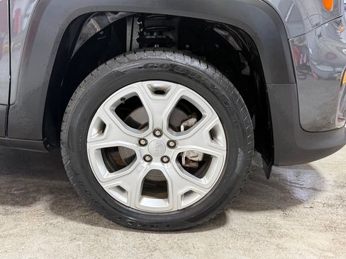 Certified 2022 Jeep Renegade Limited AWD/4WD image 35