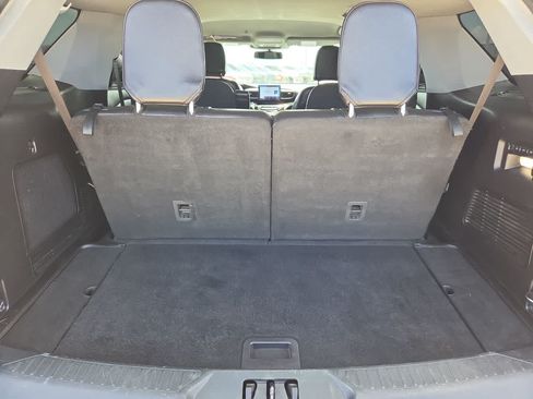 Used 2021 Ford Explorer Limited w/ Equipment Group 301A RWD image 27