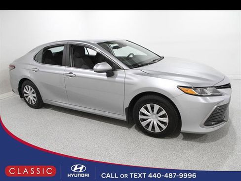 Used 2024 Toyota Camry LE image 1