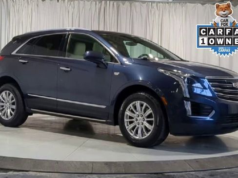 Used 2019 Cadillac XT5 FWD image 2