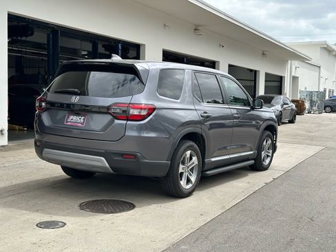 Used 2023 Honda Pilot EX-L image 5