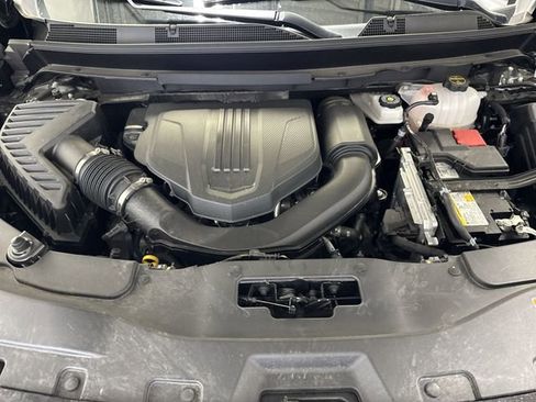 Used 2025 Chevrolet Traverse High Country w/ LPO, Floor Liner Package AWD/4WD image 35