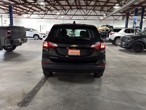Used 2021 Chevrolet Equinox LS image 4