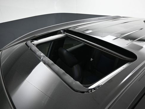 Used 2025 Toyota Corolla Cross AWD Hybrid w/ Convenience Package image 20