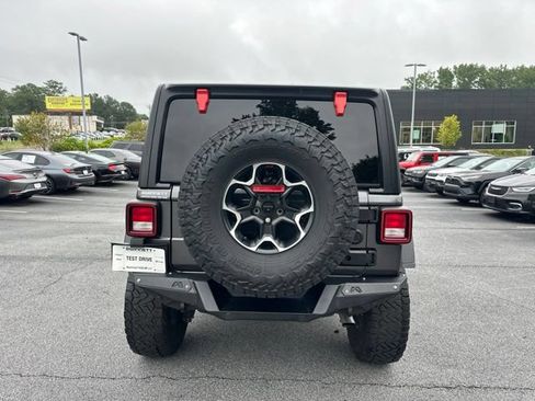 Used 2023 Jeep Wrangler Unlimited Rubicon w/ Cold Weather Group AWD/4WD image 4
