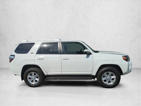 Used 2015 Toyota 4Runner SR5 AWD/4WD image 8