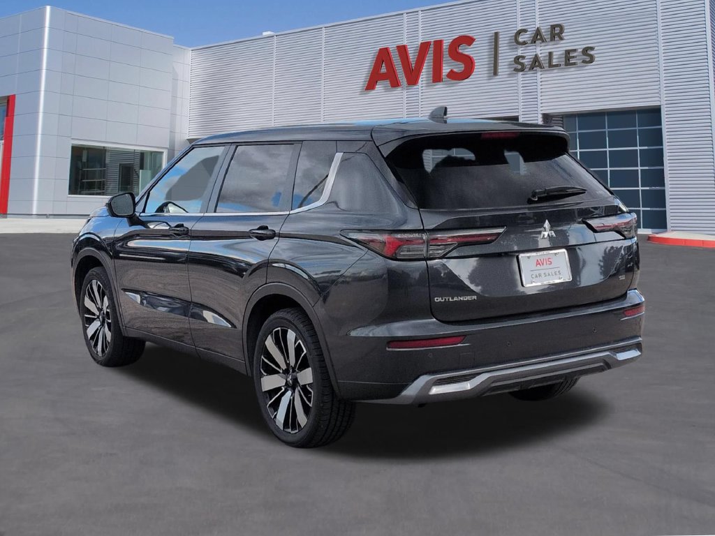 Used 2025 Mitsubishi Outlander SE AWD/4WD image 9