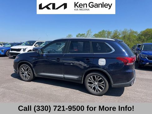 Used 2016 Mitsubishi Outlander GT AWD/4WD image 8