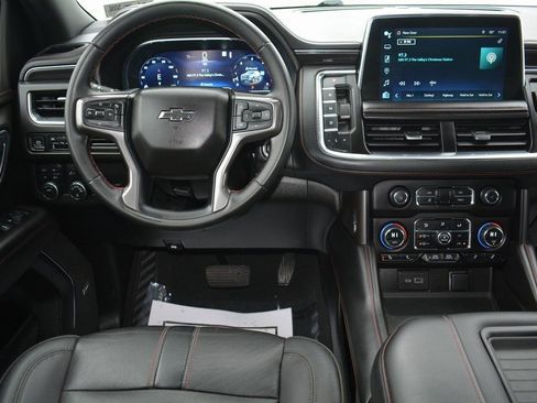 Used 2023 Chevrolet Suburban RST image 3