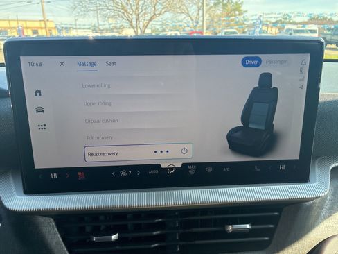 Used 2025 Ford Explorer Platinum image 14