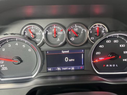 Used 2020 Chevrolet Silverado 1500 RST AWD/4WD image 11