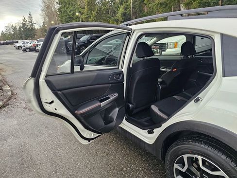 Used 2017 Subaru Crosstrek 2.0i Premium image 47