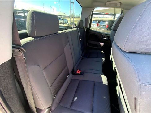 Used 2018 Chevrolet Silverado 1500 LT image 19