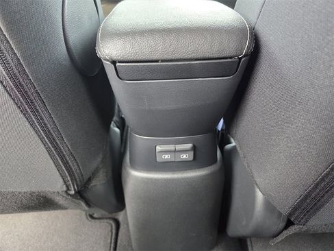 Certified 2025 Nissan Kicks Play S image 16