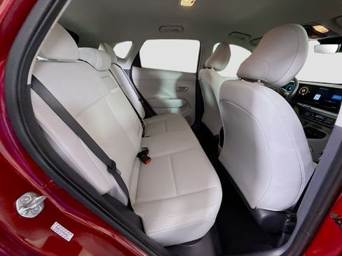 Used 2024 Hyundai Kona SEL FWD image 27