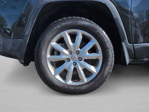 Used 2016 Jeep Cherokee Limited image 12